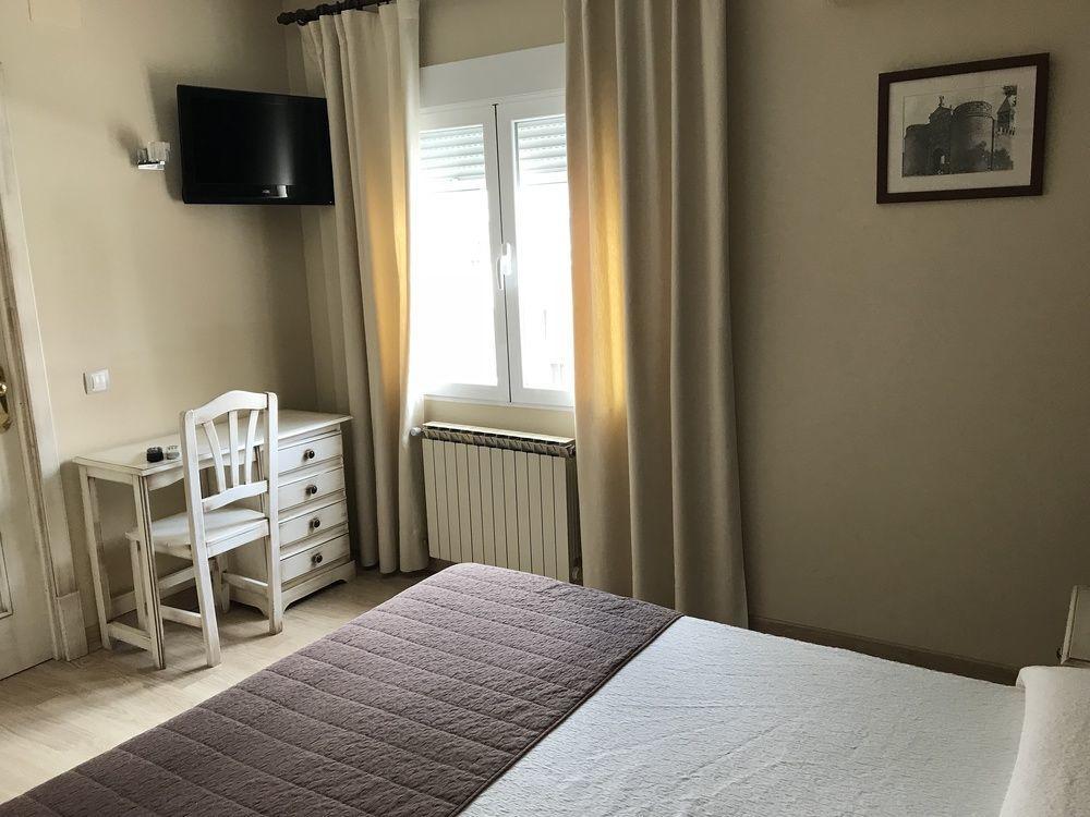 Hostal-Cafe Gutgreco Sonseca Zewnętrze zdjęcie